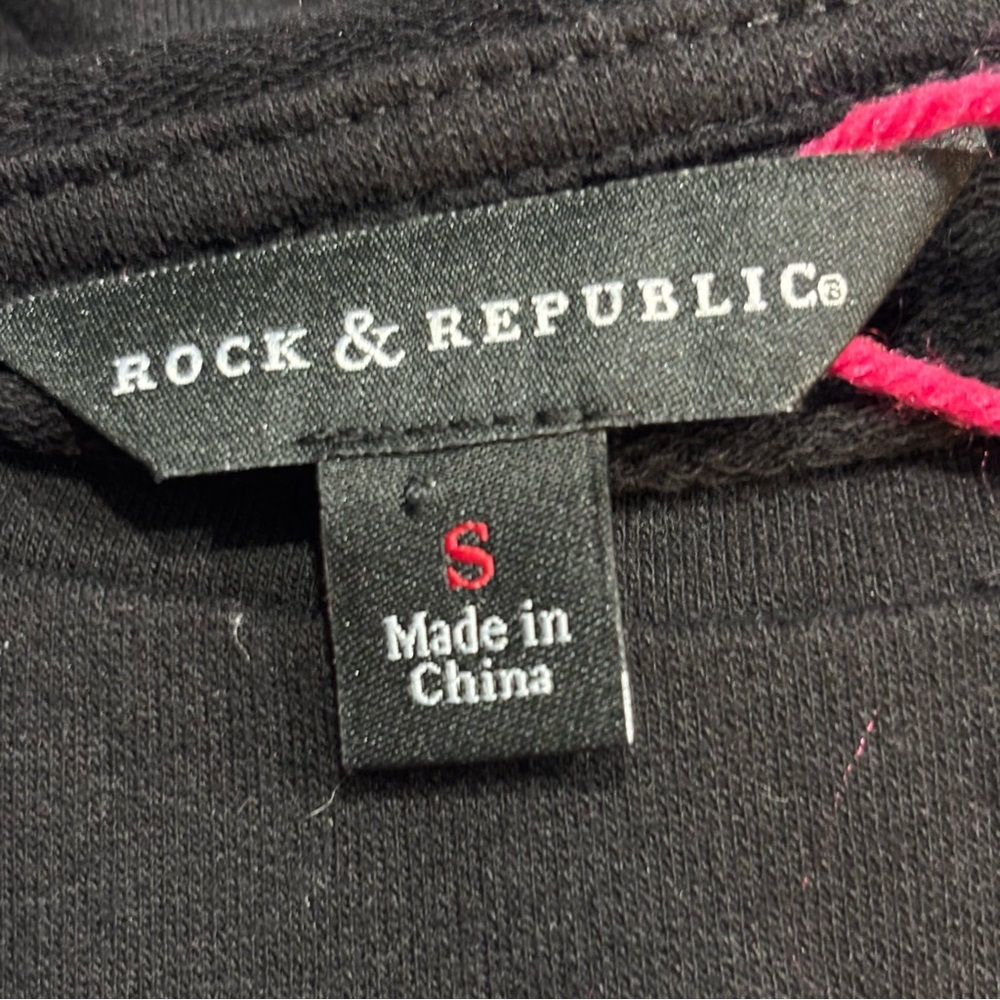 Rock & Republic Women’s Black Studded Twist Knot Hem Sweatshirt Top Size Small - Picture 8 of 15
